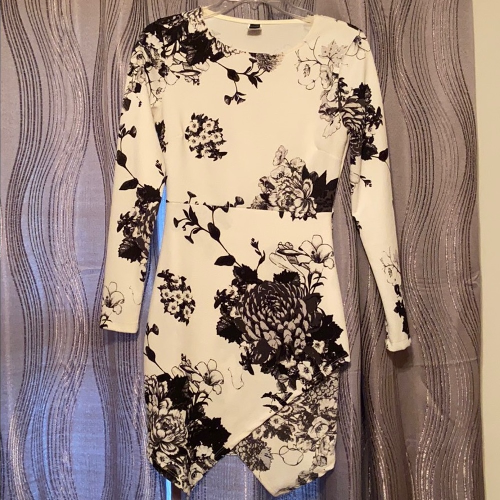 Black and White Floral Windsor Dress